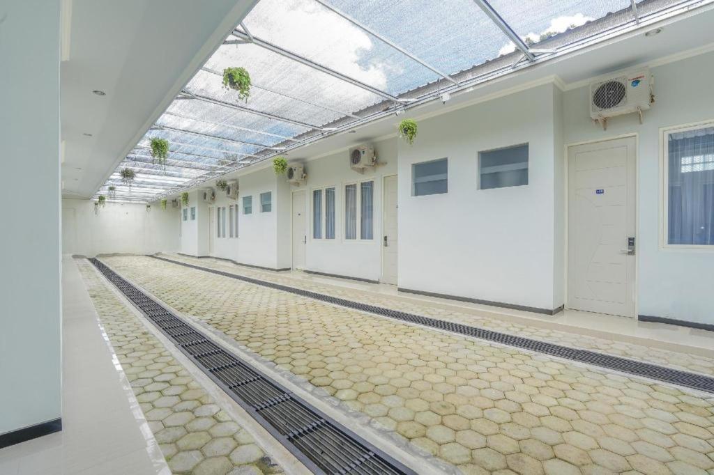 Oyo 477 Raka Residence Syariah Purwoharjo Banyuwangi Banyuwangi  Exterior photo